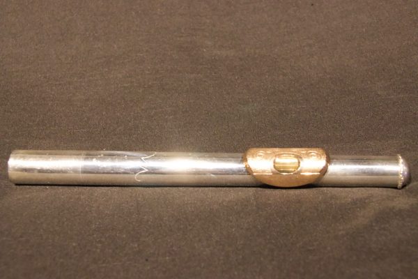 Full view of Jeff Weissman silver flute headjoint with engraved gold-plated lip plate