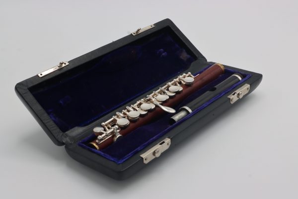Sedona Rosewood Piccolo with grenadilla headjoint in original hard case with blue velvet interior