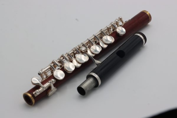 Sedona Rosewood Piccolo with grenadilla headjoint – top view showing rosewood body and grenadilla headjoint