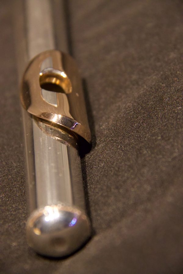 Perspective angle showing end cap and gold lip plate on Weissman McKenna flute headjoint